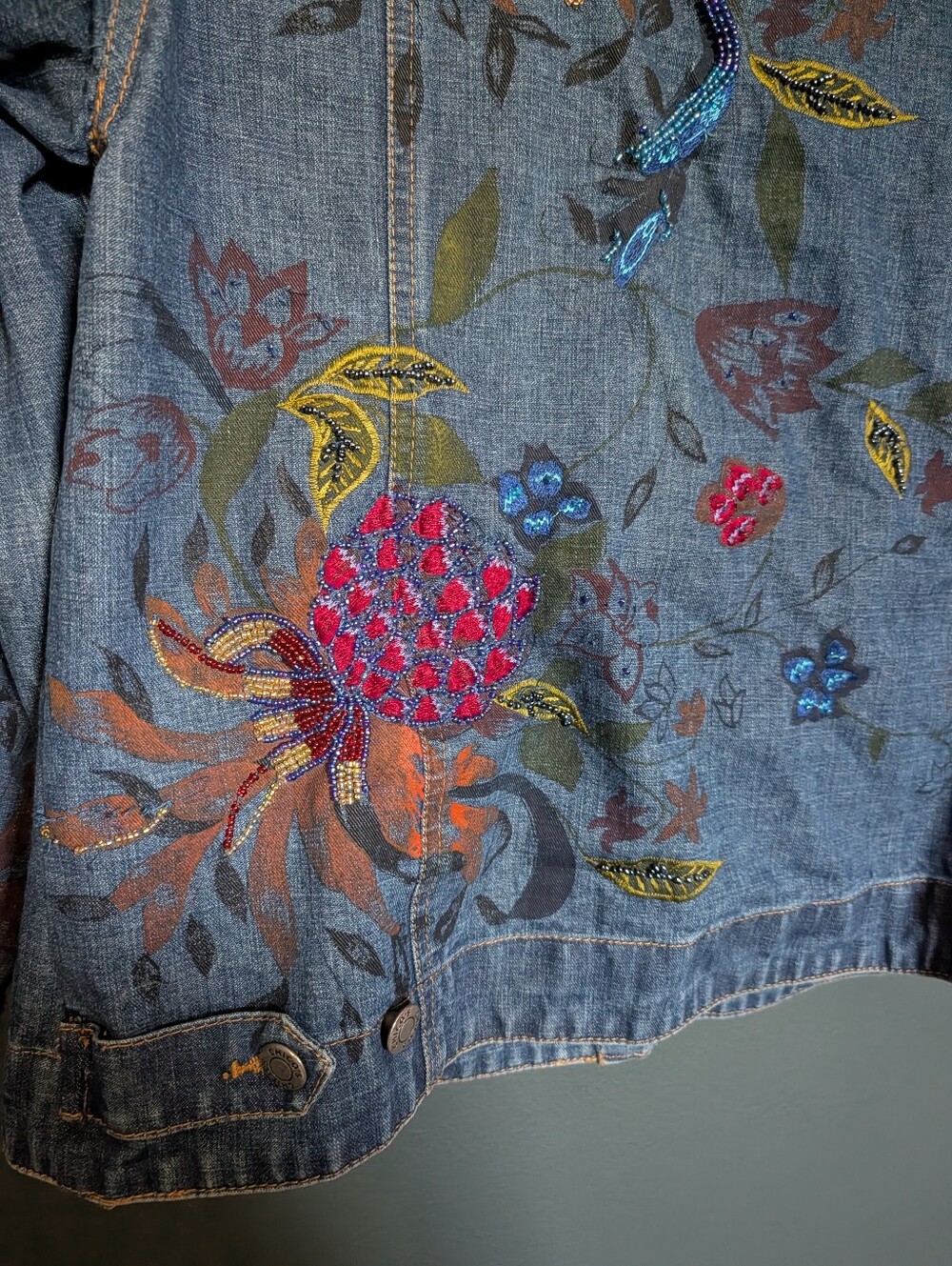 Chico's Embroidered Blue Denim Jacket with Multicolor Floral Accents Size 1 - Picture 5 of 9